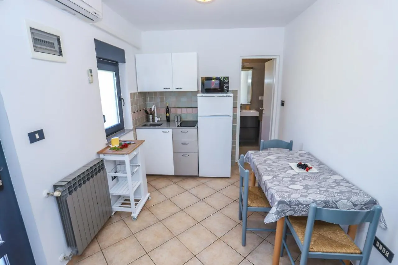 Apartments Villa Irena Porec 0*,